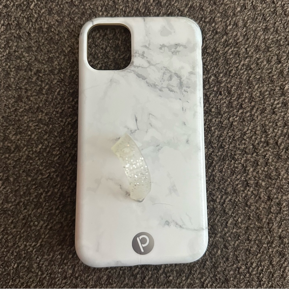 Loopy White Marble Case iPhone 11/XR with silver sparkle loop
